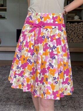 Vintage 100% cotton Floral Pleated A-Line Skirt with ribbon tie size 8